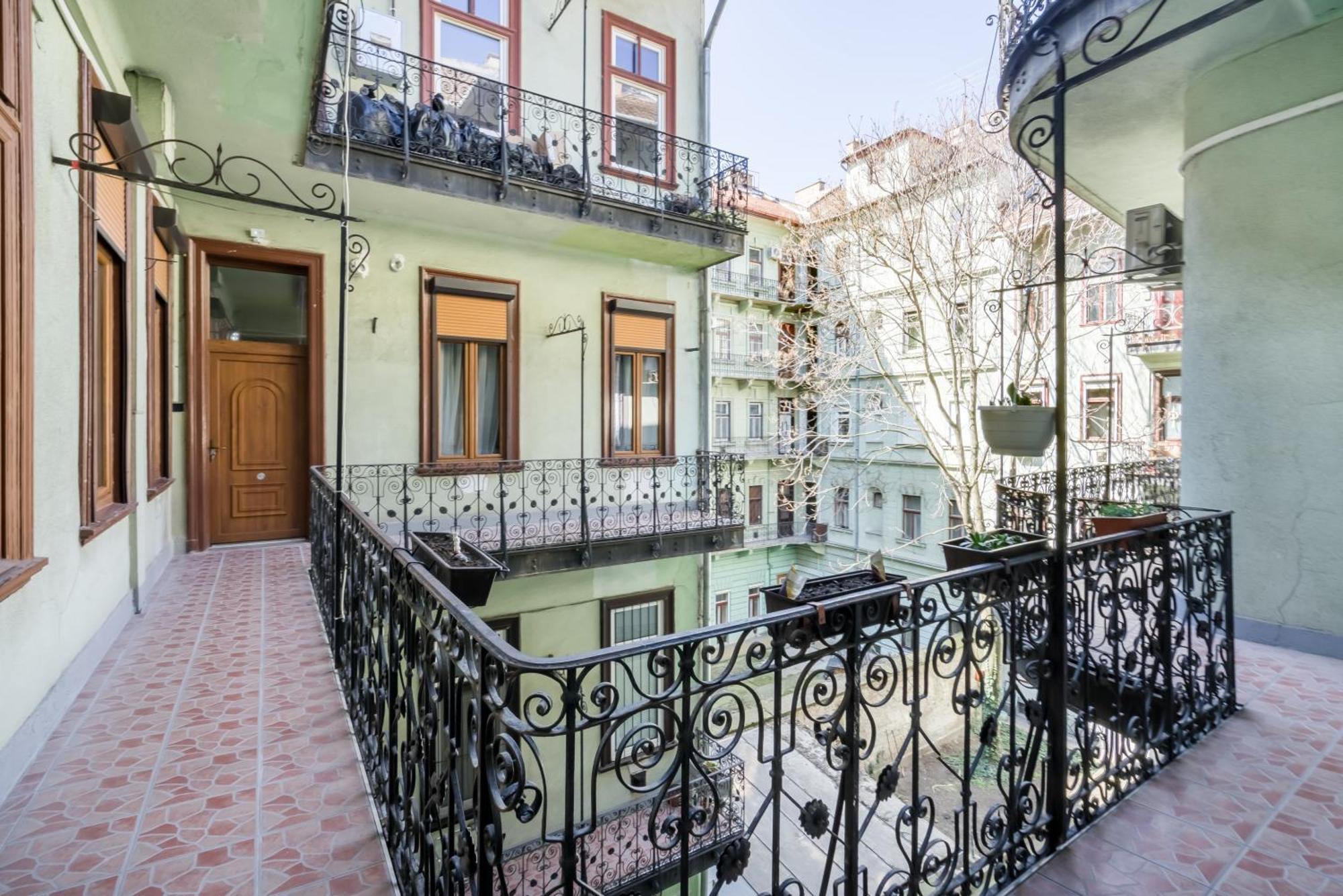 Apartment Downtown Budapest Ferenc 42 Bagian luar foto